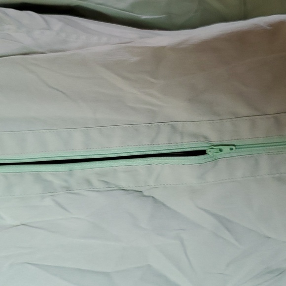 3 for $30‎ Nicely tailored blouse. Mint green. - Picture 2 of 4